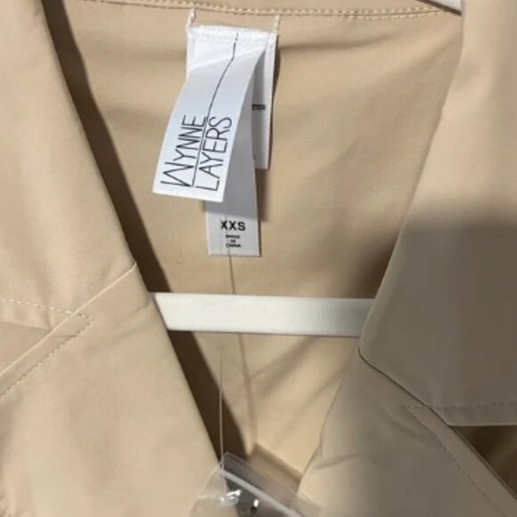 Stylish Women's Tan Trench Coat - Picture 2 of 3